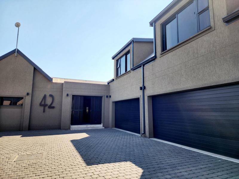 5 Bedroom Property for Sale in Heron Banks Golf Estate Free State